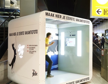 We elevated passenger experiences at Amsterdam Schiphol Airport. Our pop-up design offered airports, brands, and operators a perfect opportunity to share their stories with thousands of consumers in minutes. Design by Studio Königshausen.